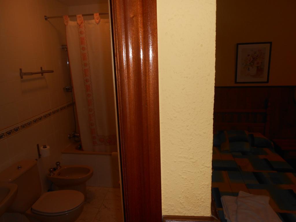 Hostal Restaurante El Abuelo Trobajo Del Camino Pokoj fotografie