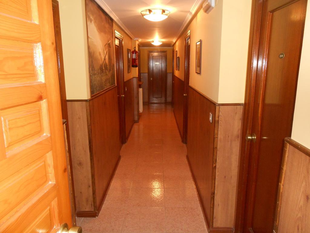 Hostal Restaurante El Abuelo Trobajo Del Camino Exteriér fotografie