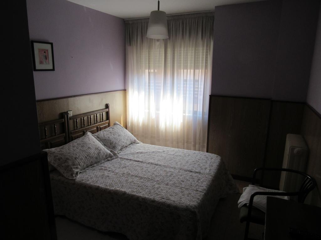 Hostal Restaurante El Abuelo Trobajo Del Camino Exteriér fotografie