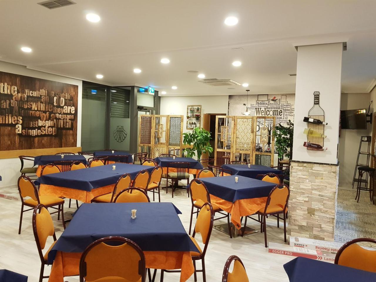 Hostal Restaurante El Abuelo Trobajo Del Camino Exteriér fotografie