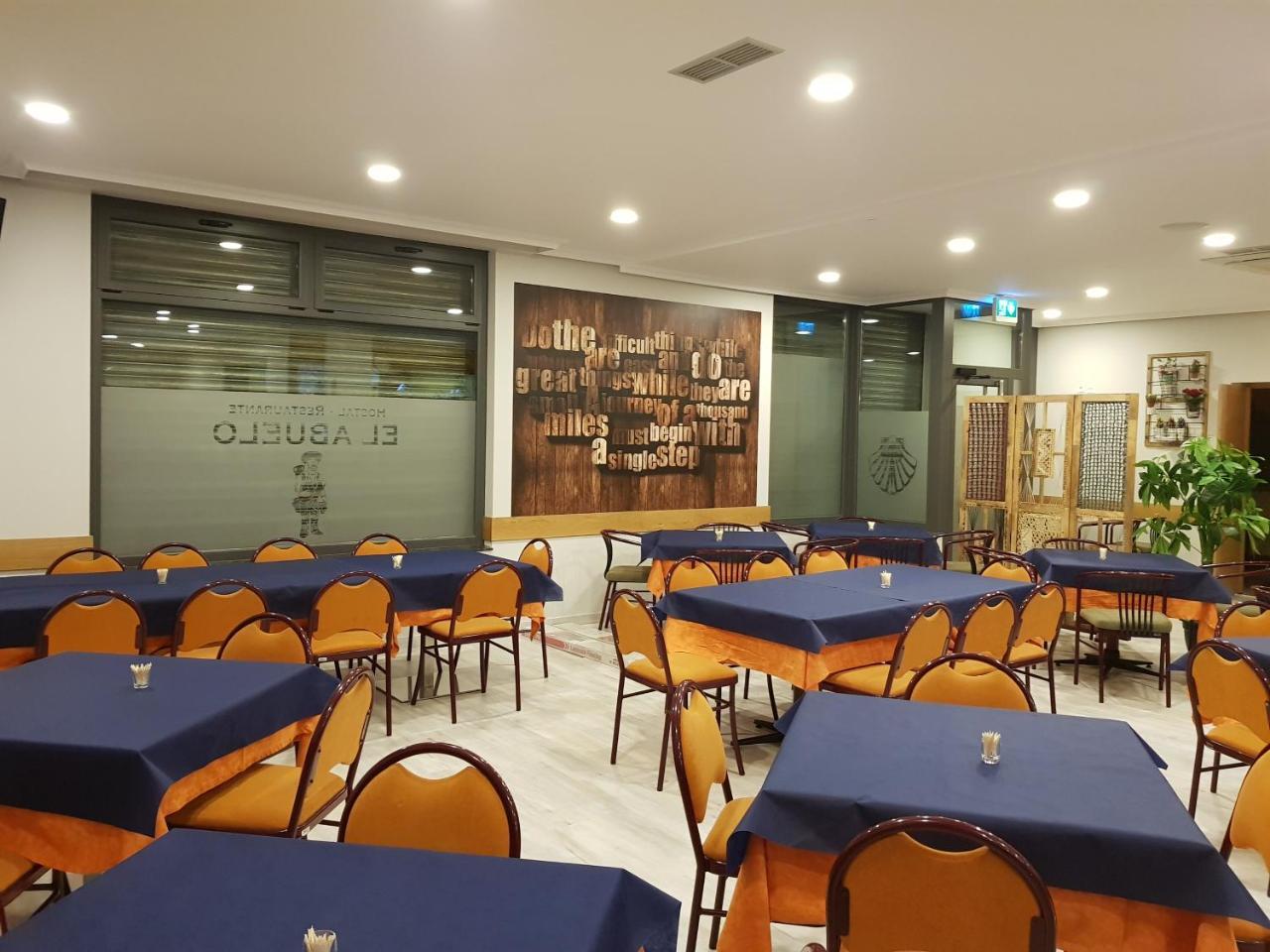 Hostal Restaurante El Abuelo Trobajo Del Camino Exteriér fotografie