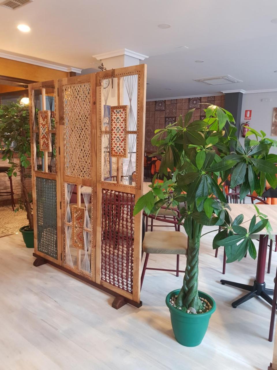 Hostal Restaurante El Abuelo Trobajo Del Camino Exteriér fotografie